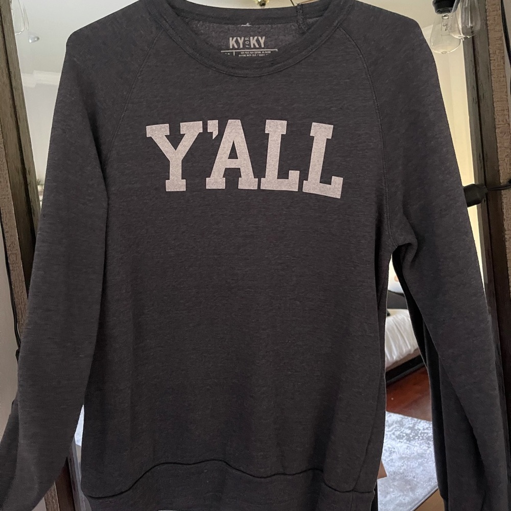 Very cute sweater/sweatshirt!